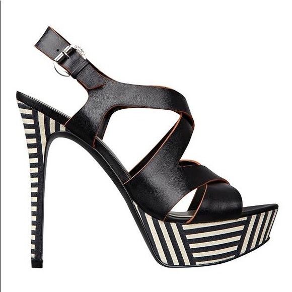 Guess Shoes - Guess Women's Danten Platform Pump